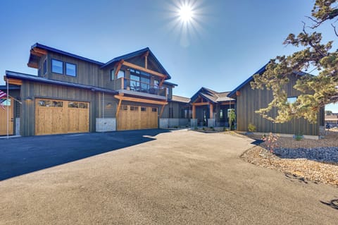 House (4 Bedrooms) | Front of property