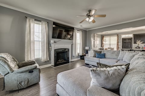 House (3 Bedrooms) | Front of property