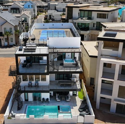 House 1: Exterior