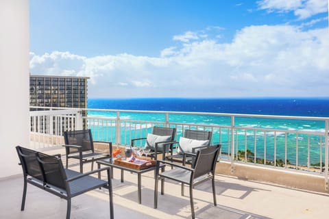 Apartment (2 Bedrooms) | Front of property