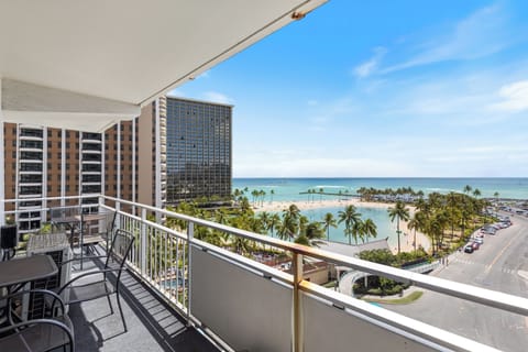 Apartment (2 Bedrooms) | Front of property