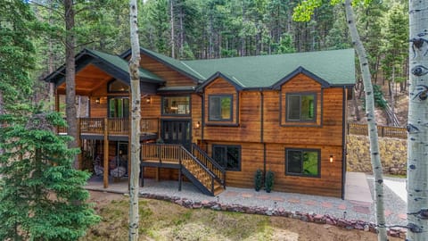 Welcome to Aspen + Pine Retreat✨ Relax. Rest. Reconnect.