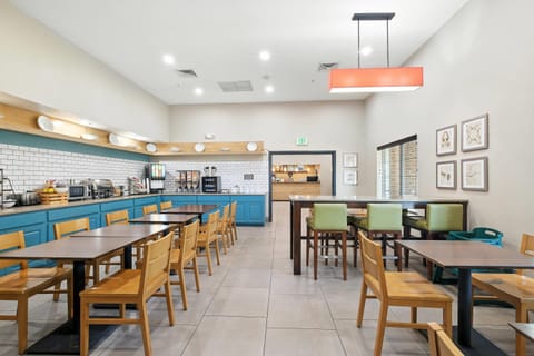 Free daily on-the-go breakfast