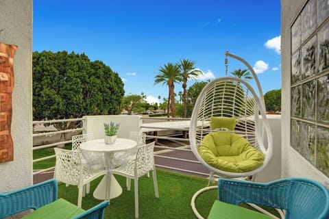 1 La Palme Regency