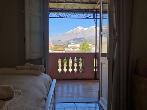 Comfort Triple Room, Kitchenette, Mountain View | In-room safe, WiFi (free)