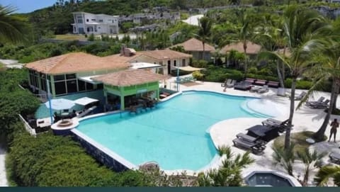 House, 2 Bedrooms | Pool