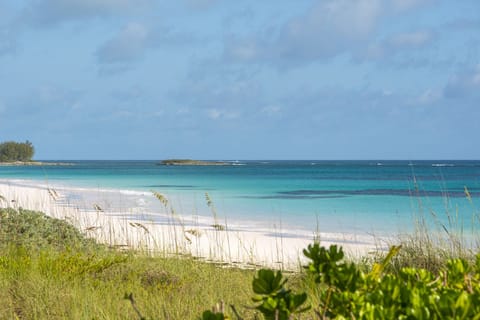House, 6 Bedrooms | Beach