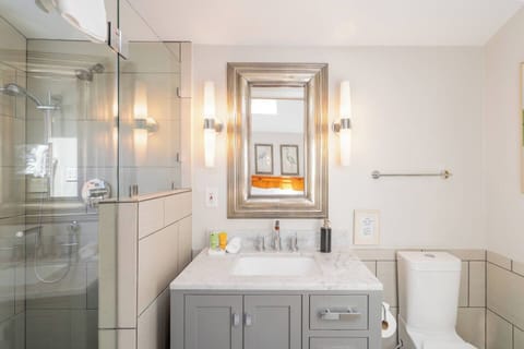 Primary ensuite bathroom