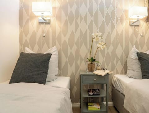 House | 1 bedroom, individually furnished