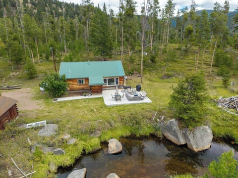 GG's Cabin sits right on Fred Burr Creek. 