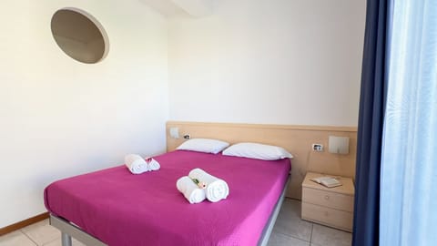 Apartment (2 Bedrooms) | 2 bedrooms, iron/ironing board, cribs (surcharge), bed sheets
