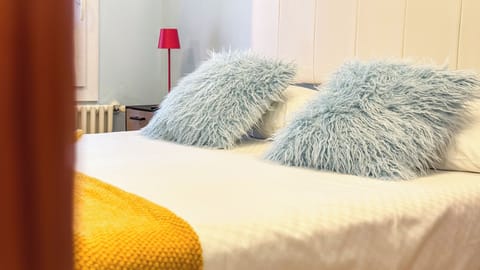 Apartment (1 Bedroom) | 1 bedroom, iron/ironing board, cribs (surcharge), bed sheets