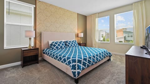 House (6 Bedrooms) | Interior