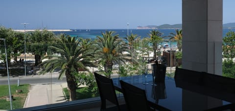 Apartment in separate building 300 mt from the hotel- via Castelsardo 30 | Desk, laptop workspace, free WiFi, bed sheets