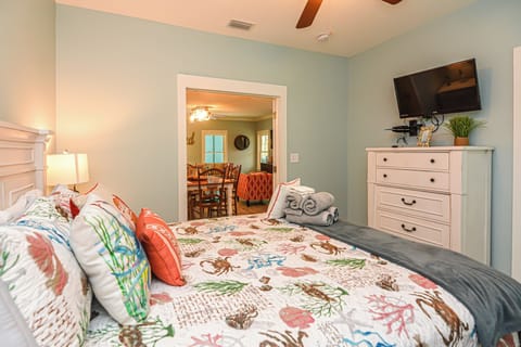 3 bedrooms, iron/ironing board, WiFi (free), bed sheets