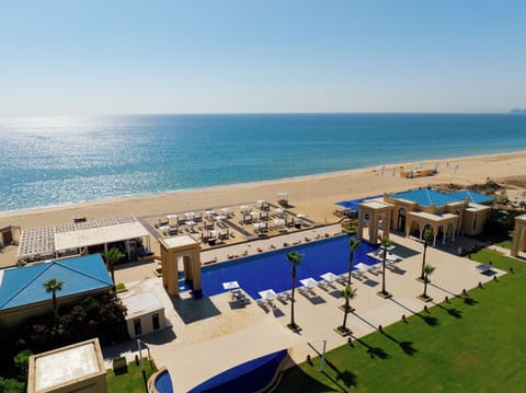 Beach nearby, sun loungers, beach umbrellas, beach towels