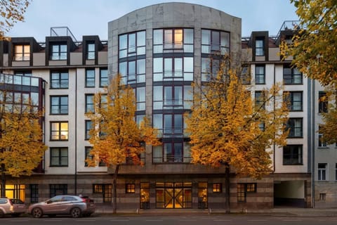 Hotel Exterior [summer]