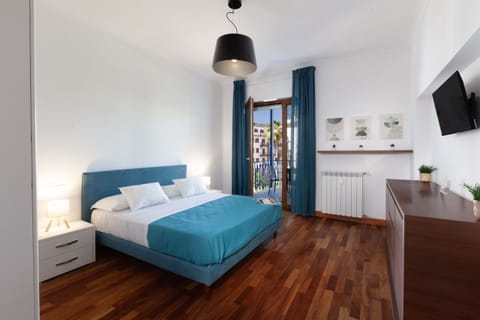 3 bedrooms, bed sheets