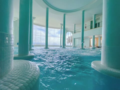 Hot tub, Turkish bath, body treatments, hydrotherapy, aromatherapy