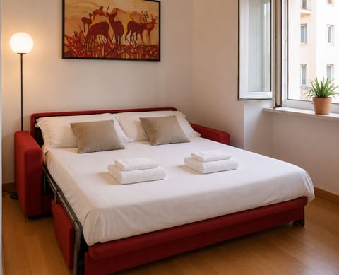 Deluxe Condo, 2 Bedrooms, Kitchen | In-room safe, desk, laptop workspace, blackout drapes