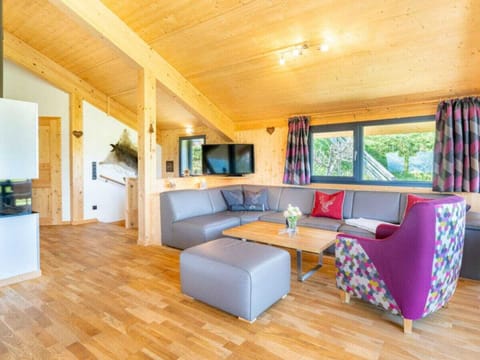 Chalet | Living area