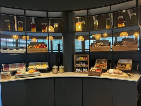 Daily buffet breakfast for a fee