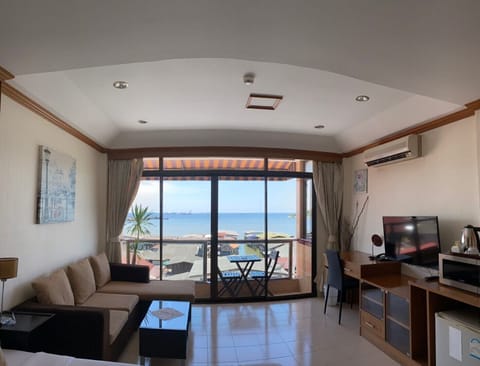 Superior Deluxe Sea View Balcony | Terrace/patio