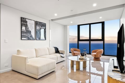 Open-plan lounge with ocean view, Meriton Ocean Suites, Surfers Paradise Gold Coast