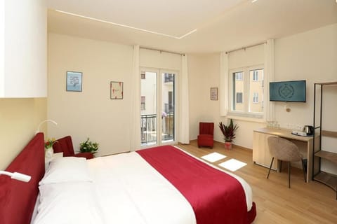 Superior Double Room, Balcony, City View | In-room safe, blackout drapes, soundproofing, WiFi (free)