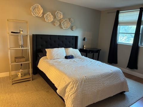 Memory foam mattress, blackout curtains , lake view 