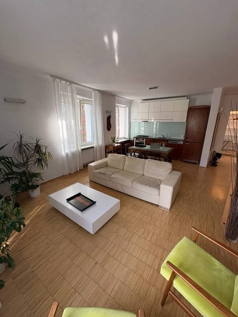 Classic Apartment, Courtyard View | Private kitchen | Espresso maker, electric kettle, highchair, griddle