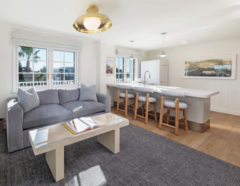 Suite, 1 King Bed with Sofa bed | Premium bedding, pillowtop beds, in-room safe, individually decorated