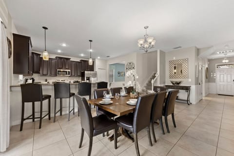 House (6 Bedrooms) | Property amenity
