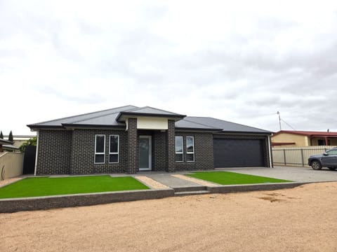 Belless at Moonta Bay, Moonta Bay