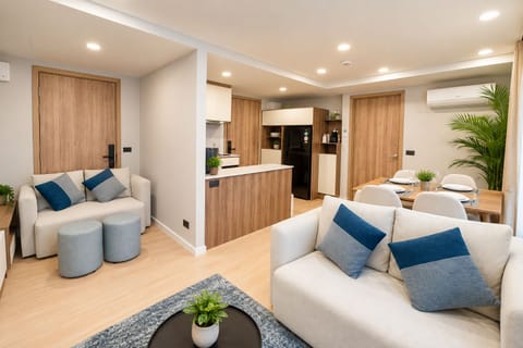 Deluxe Condo | Living area