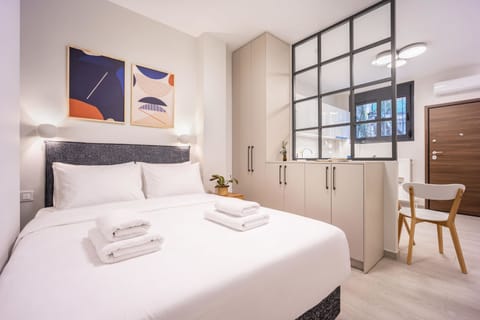 Private studio with comfortable double bed