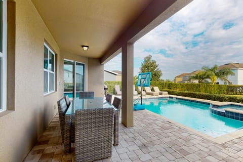 House, Multiple Beds, Pool View (EC088 - The Charming Veranda - KNG) | View from room