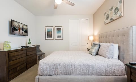 House, Multiple Beds, Pool View (EC170 - The Sun-Kissed Cottage - STF) | 6 bedrooms, individually decorated, individually furnished, bed sheets