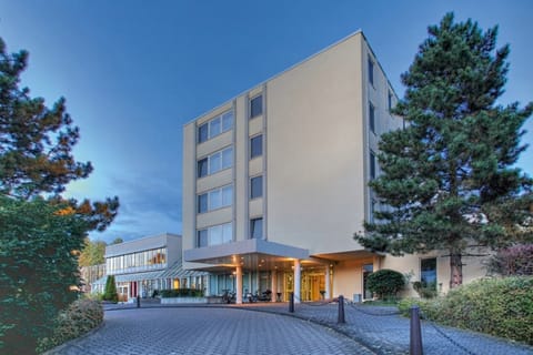Hotel Exterior [summer]