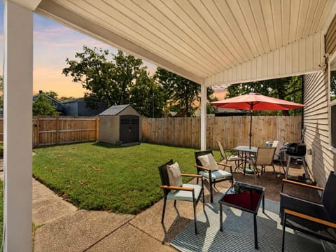 Deck: Relax in the spacious backyard with comfortable outdoor seating, offering the perfect setting for morning coffee, casual conversations, or unwinding after a day of exploring.