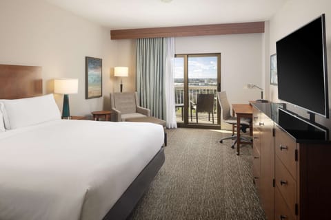 Premium bedding, pillowtop beds, in-room safe, desk