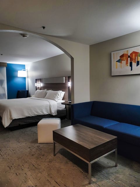 In-room safe, desk, iron/ironing board, free cribs/infant beds