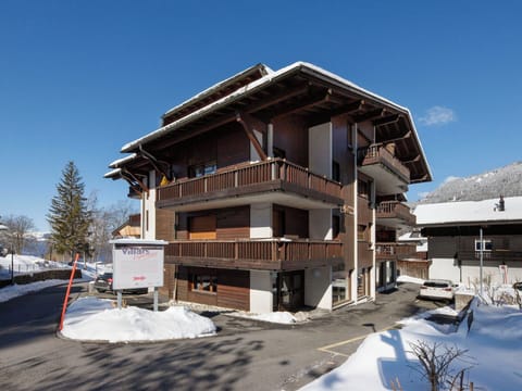 Residential Area, Slope, Freezing, Balcony, Winter, Snow, Siding