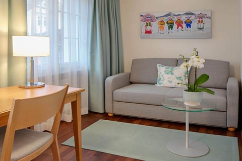 Comfort Double Room | Living room | TV