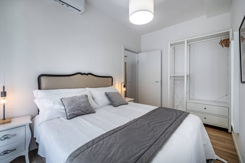 Apartment, 2 Bedrooms, Kitchen | 2 bedrooms, individually decorated, individually furnished