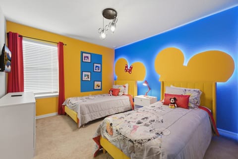 Mickey Mouse room – 2 single beds