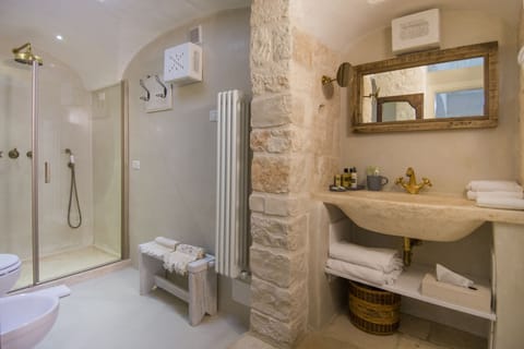 Free toiletries, hair dryer, bathrobes, slippers