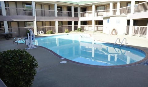 Holiday Home Swimming Pool