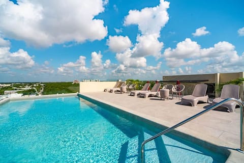 Rooftop pool