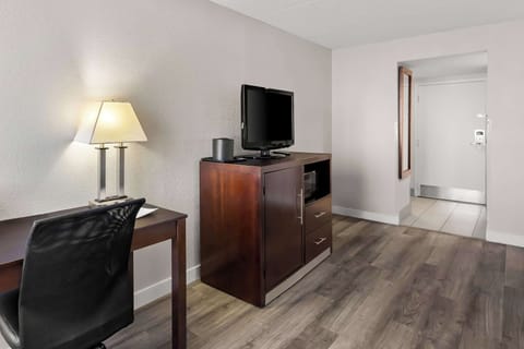 In-room safe, desk, laptop workspace, iron/ironing board